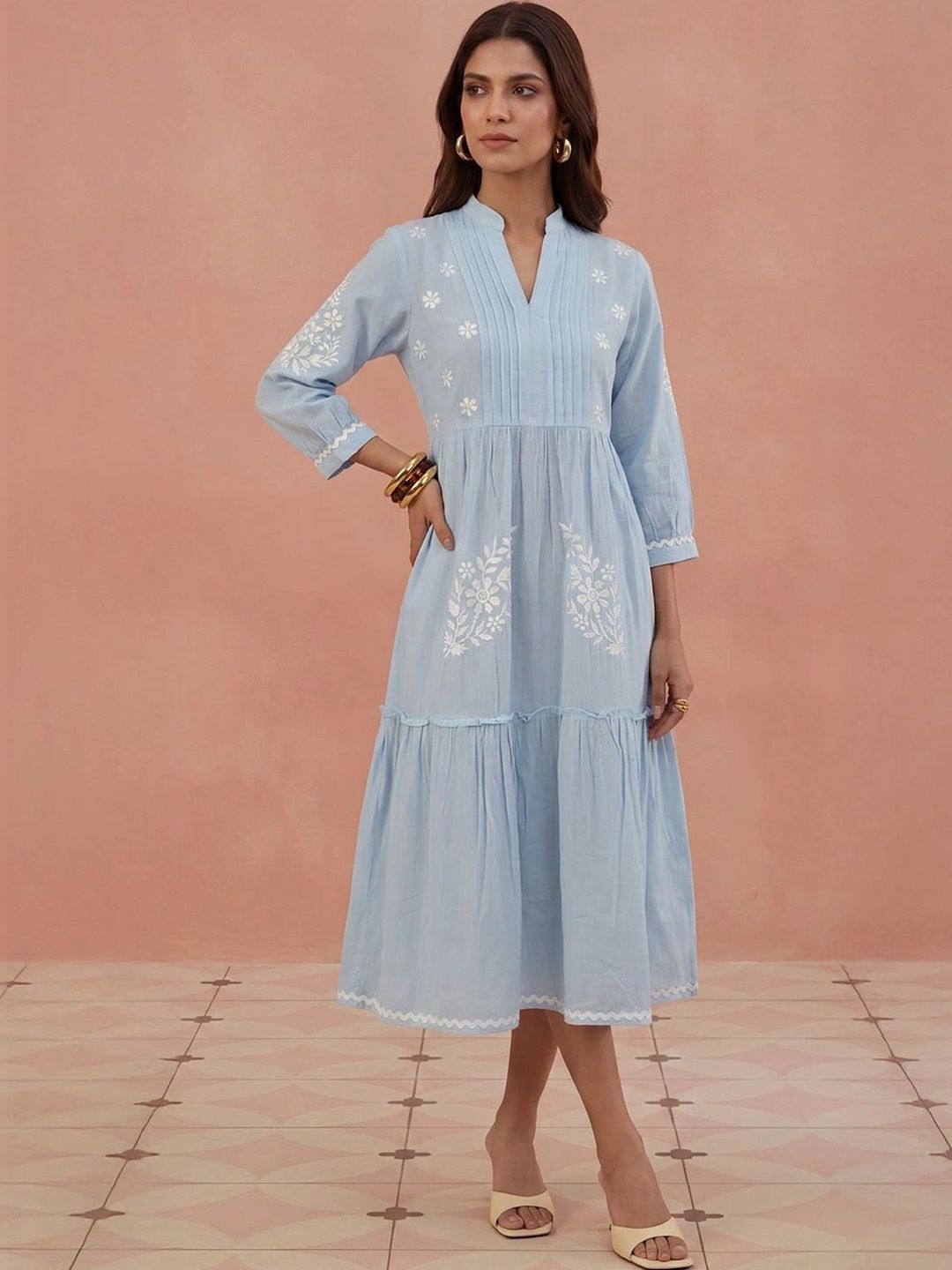 Pakaian Midi A-Line Bersulam Bunga Rumah Chikankari