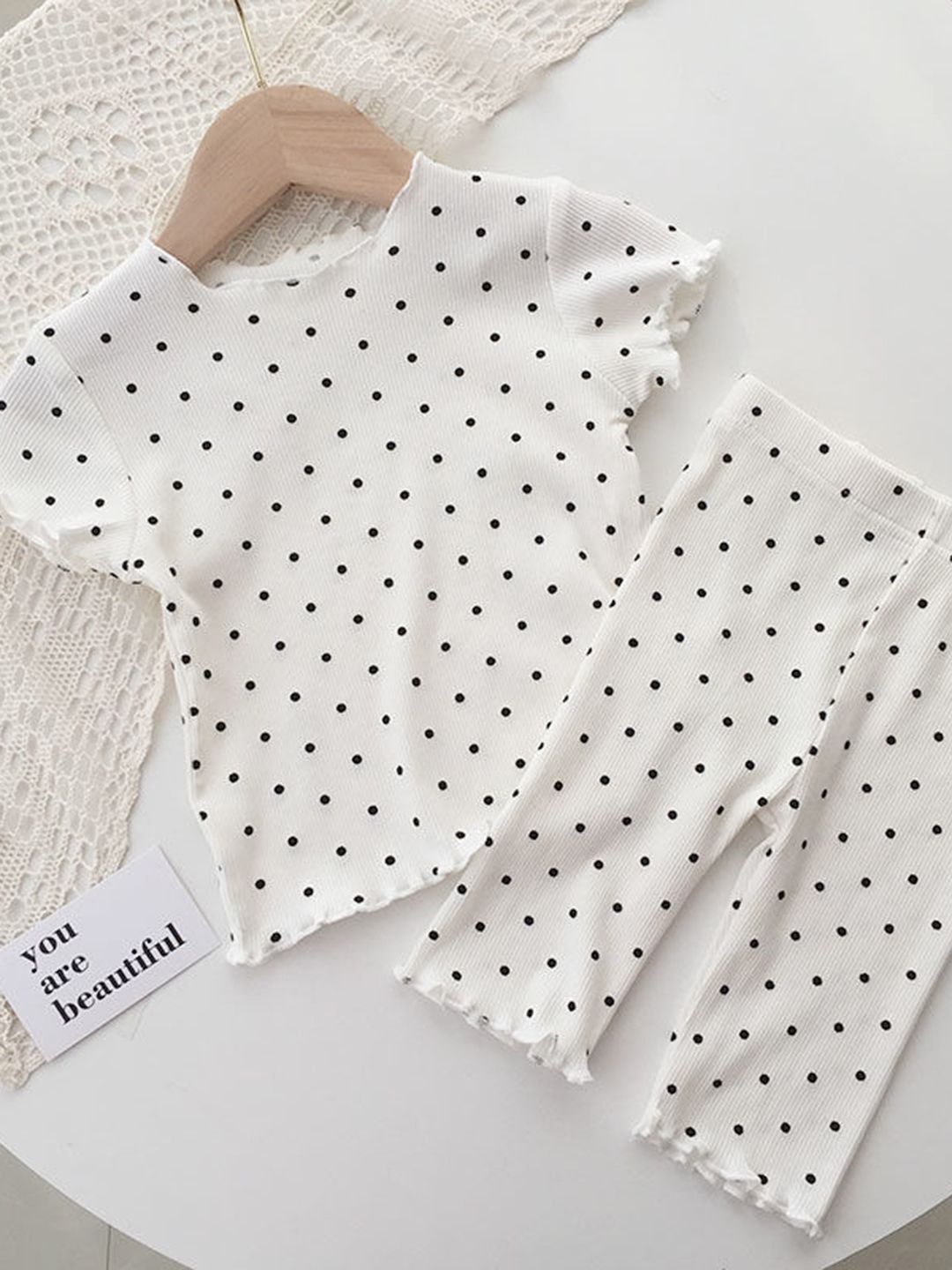 YK Girls Printed T-shirt with Trousers