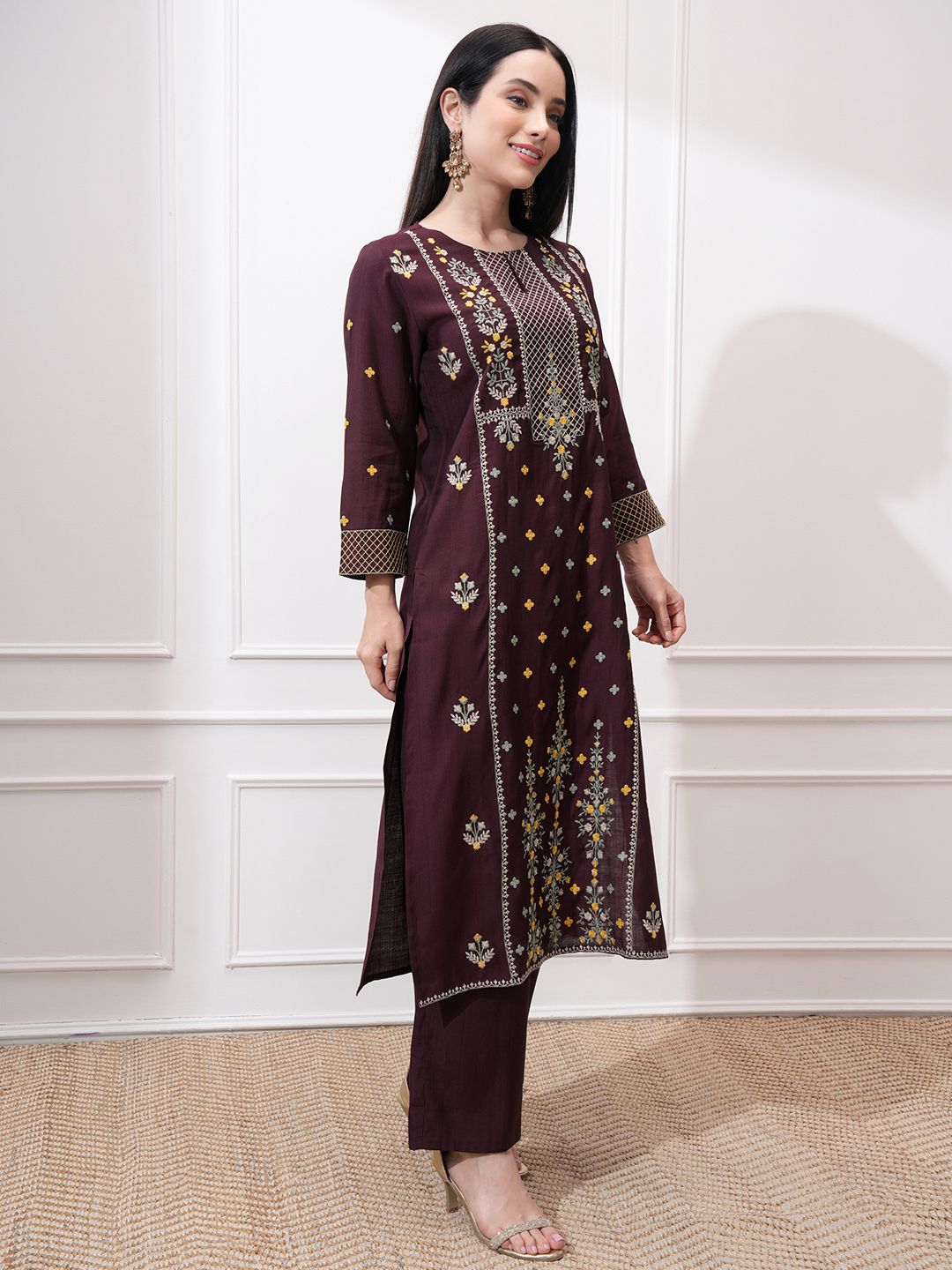 Vishudh Women Floral Embroidered Regular Kurta with Trousers