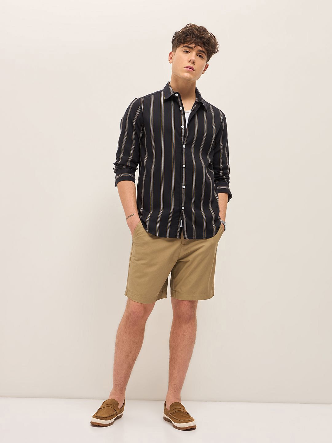 THE BEAR HOUSE Men Spread Collar Vertical Striped Cotton Slim Fit Casual Shirt