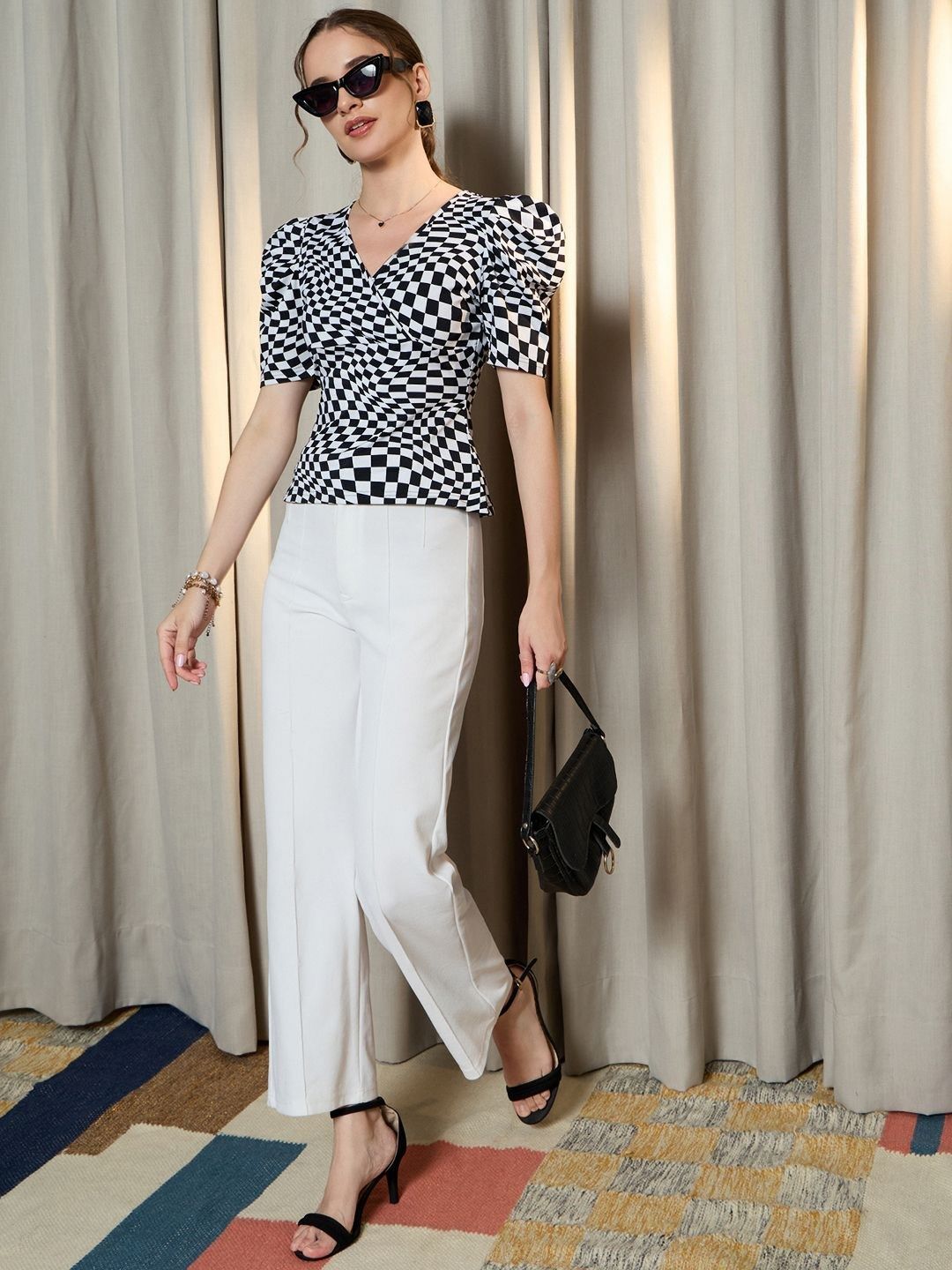Berrylush Women Checked V-Neck Drop-Shoulder Sleeves Monochrome Pockets T-shirt