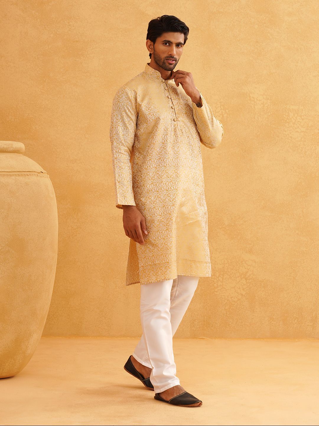 SOJANYA Paisley Woven Design Mandarin Collar Straight Long Kurta