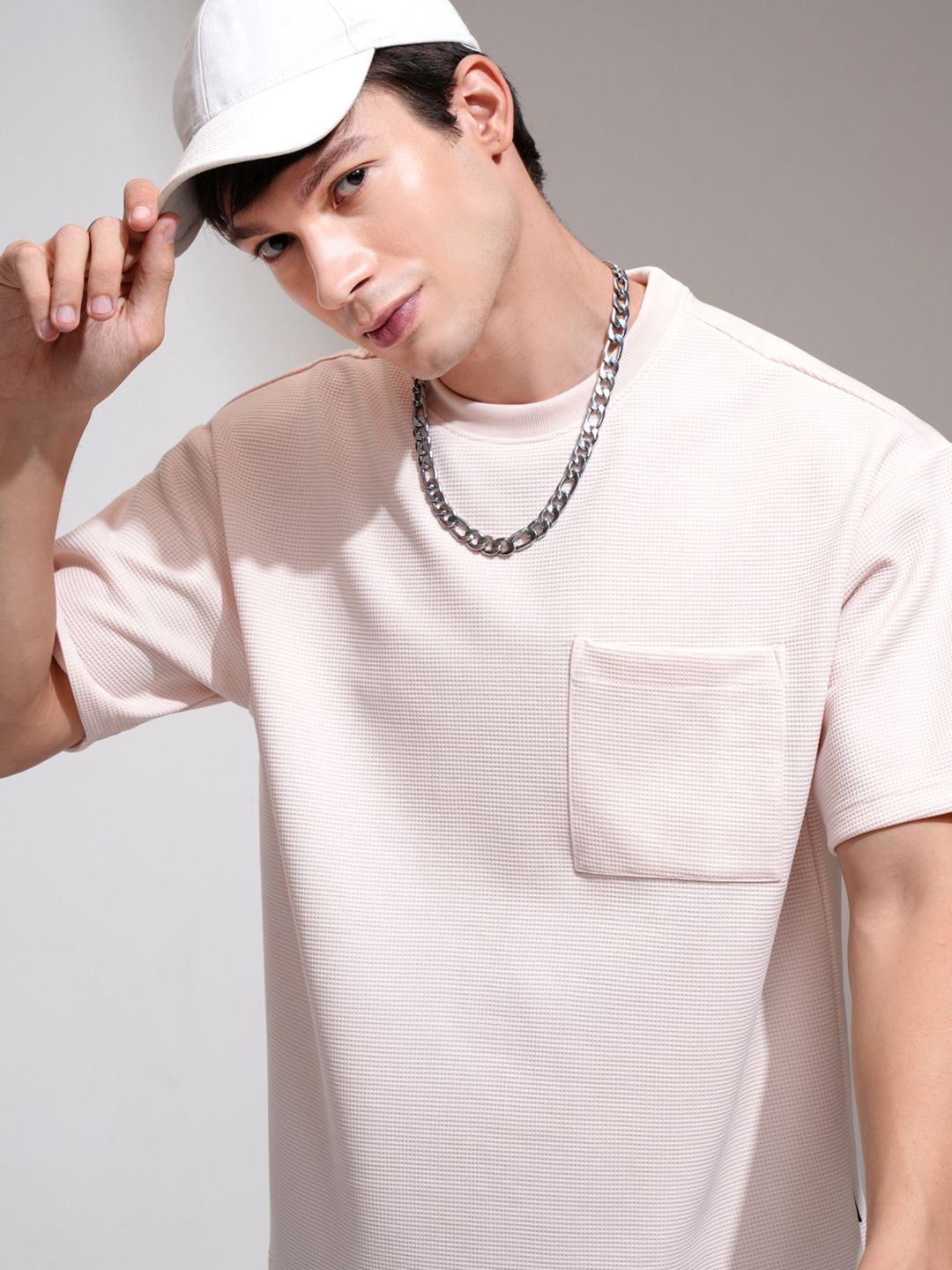 Highlander Men Reka Bentuk Self Round Neck Santai T-Shirt Fit