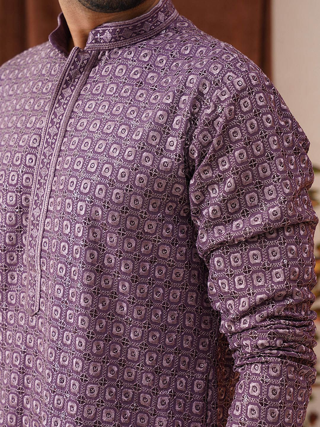 Jompers Men Geometric Embroidered Sequinned Kurta