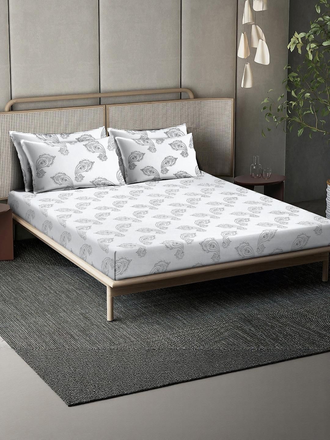 KLOTTHE Off White Ethnic Print Flat 400TC Kapas Tulen Cadar Super King & 4 Sarung Bantal