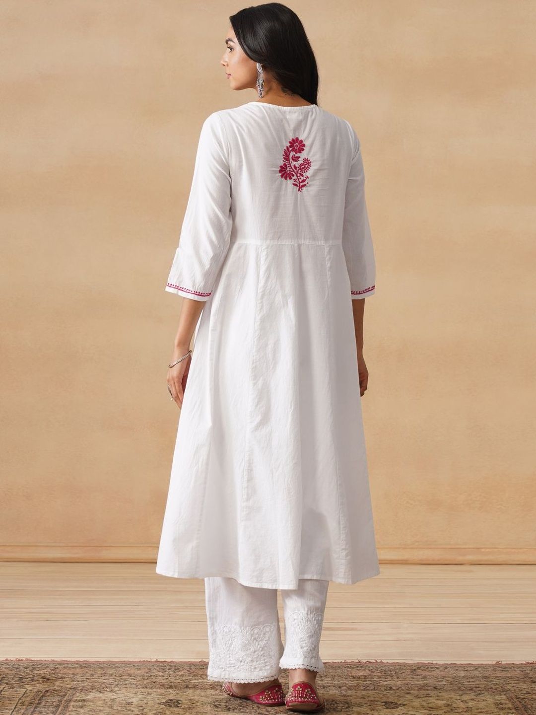 House of Chikankari Women Solid White Flared Kurta