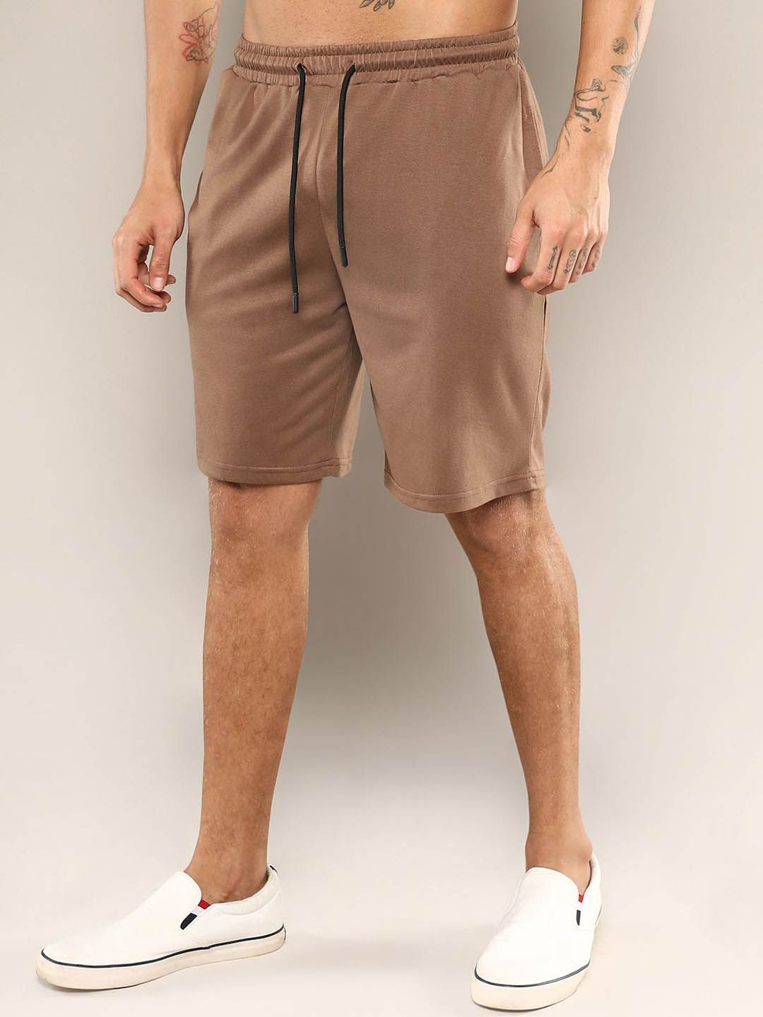 Campus Sutra Round Neck Short Sleeves T-Shirt With Shorts