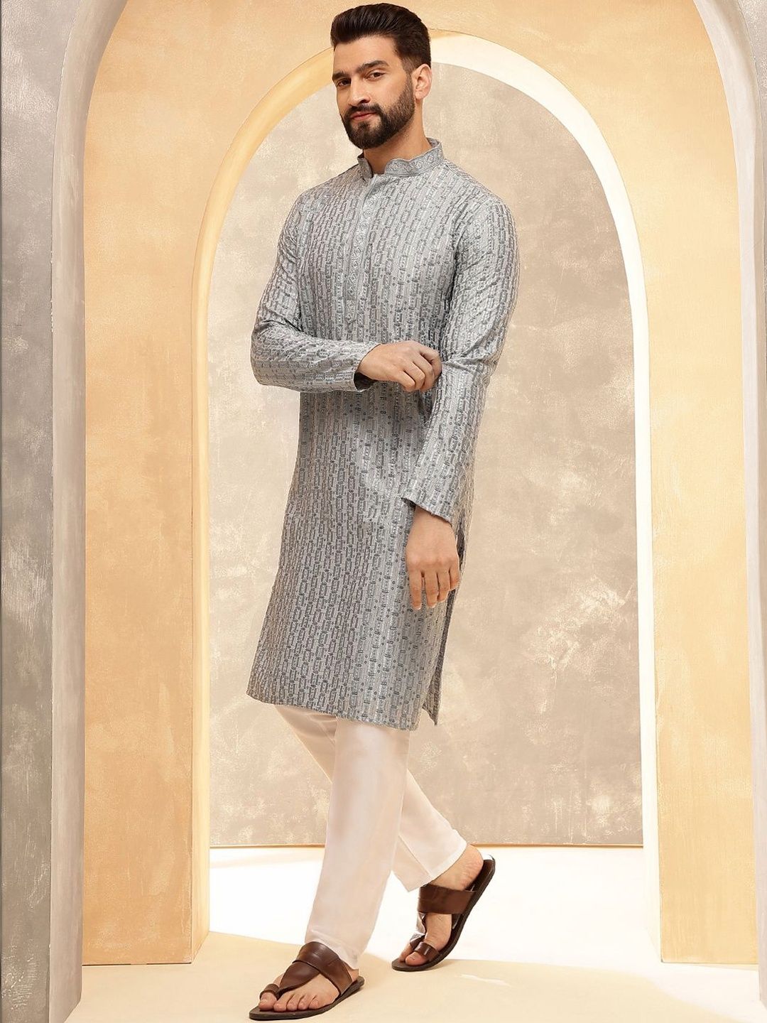 SOJANYA Men Embroidered Regular Kurta with Pyjamas