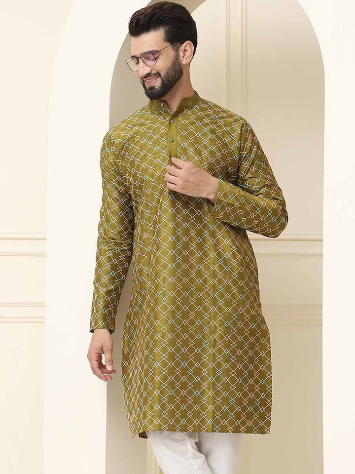 SOJANYA Geometric Embroidered Band Collar Long Sleeves Silk Straight Kurta