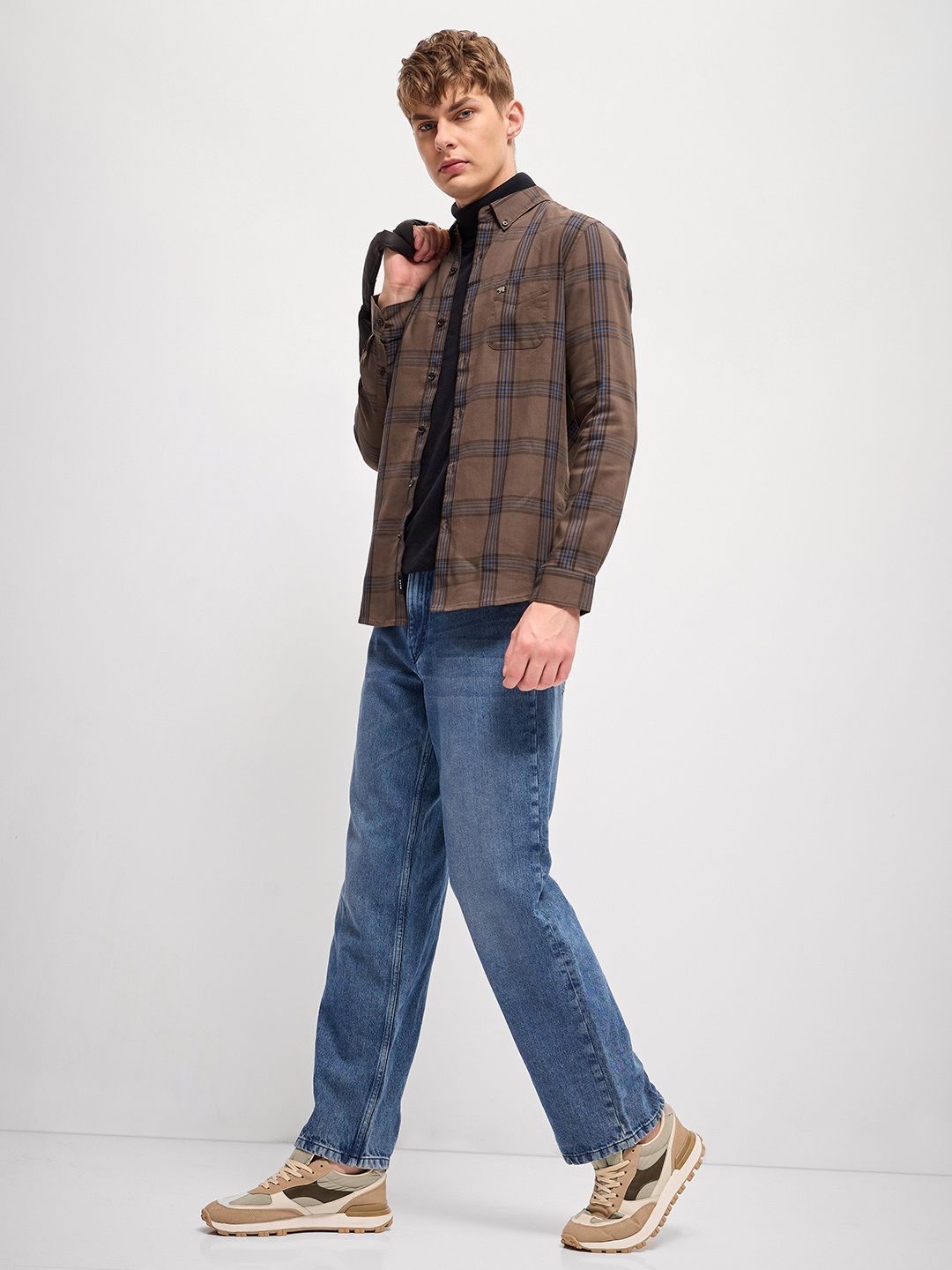 THE BEAR HOUSE Men Button-Down Collar Checked Cotton Slim Fit Casual Shirt