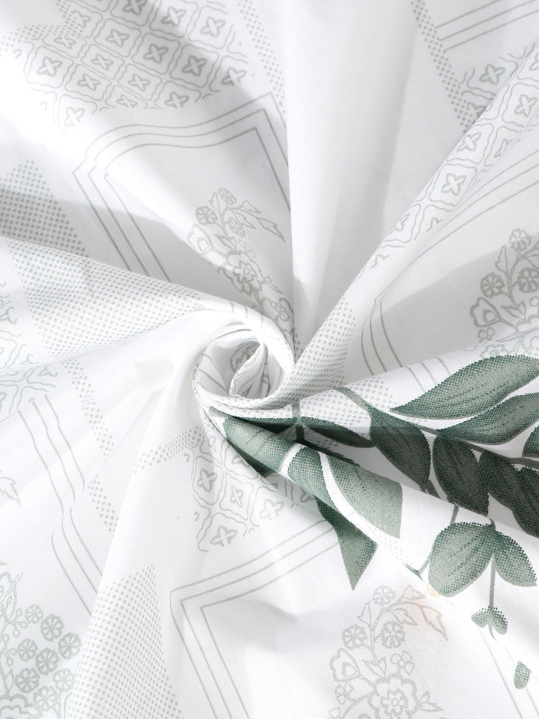 Myntra Elegant Homes White Floral 400 TC Bedsheet with 2 Pillow Covers