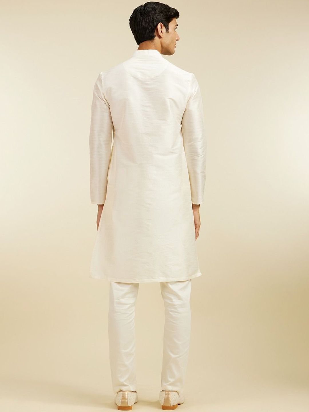 Diwas by Manyavar Mandarin Collar Straight Kurta