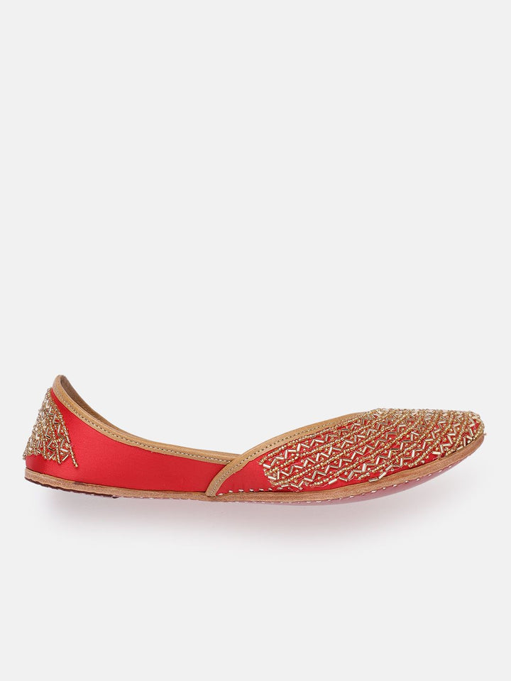 House of Pataudi Women Ethnic Embellished Mojaris
