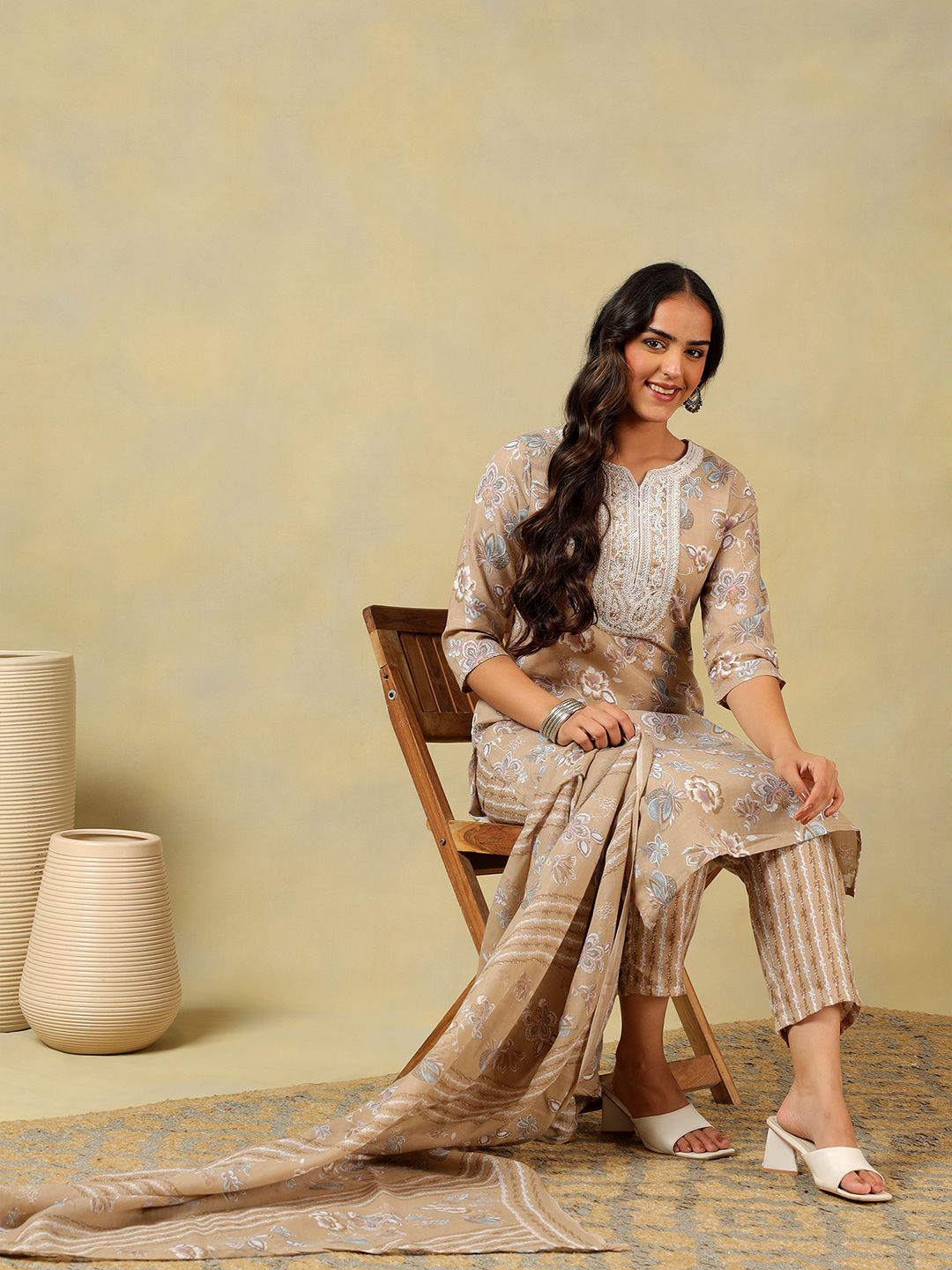 Mamicha Wanita Bercetak Bunga Benang Biasa Bekerja Kapas Tulen Kurta dengan Seluar & Dengan Dupatta