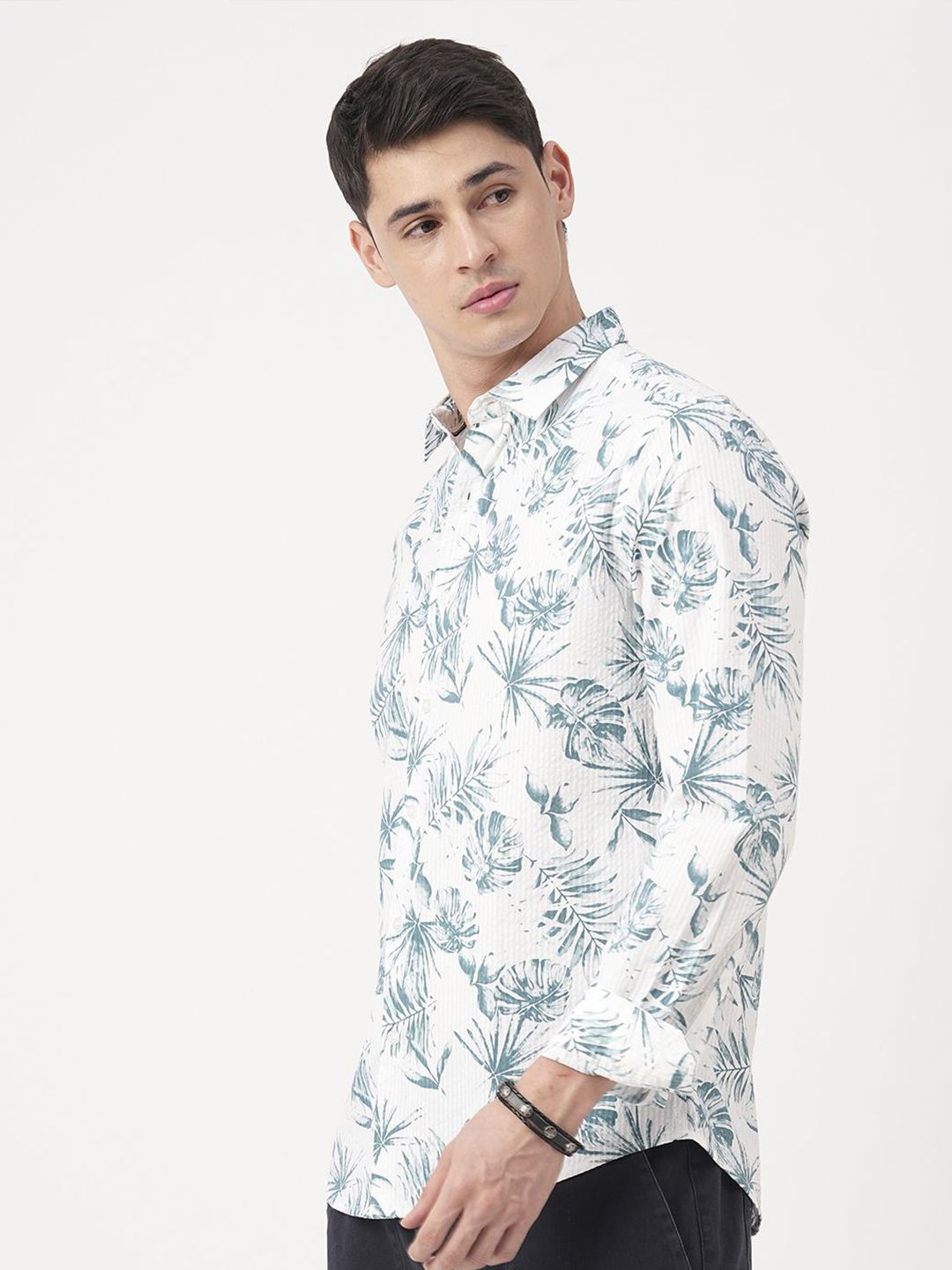 VASTRADO Men Classic Slim Fit Floral Opaque Printed Casual Shirt
