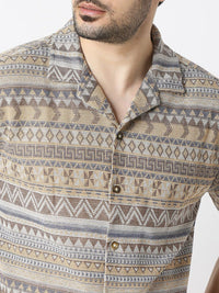 SPYKAR Men Relaxed Fit Cuban Collar Geometric Printed Cotton Casual Shirt