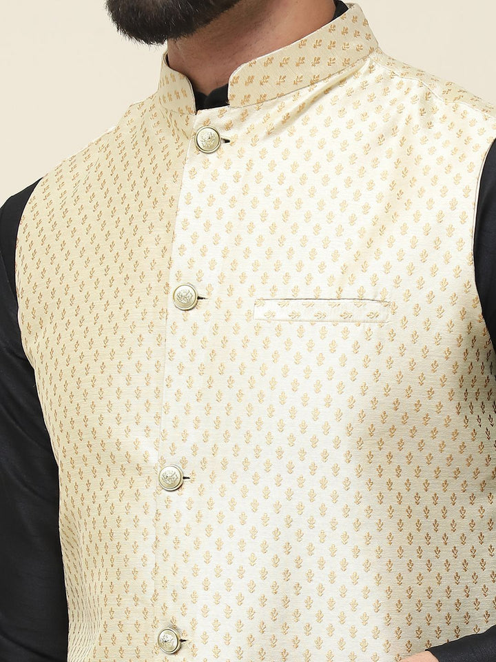 SOJANYA Mandarin Collar Kurta With Churidar Nehru jacket