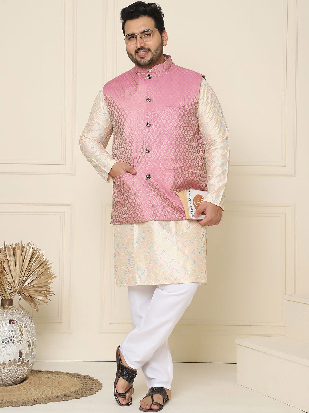 SOJANYA PLUS Men Plus Size Embroidered Mandarin Collar Nehru Jacket