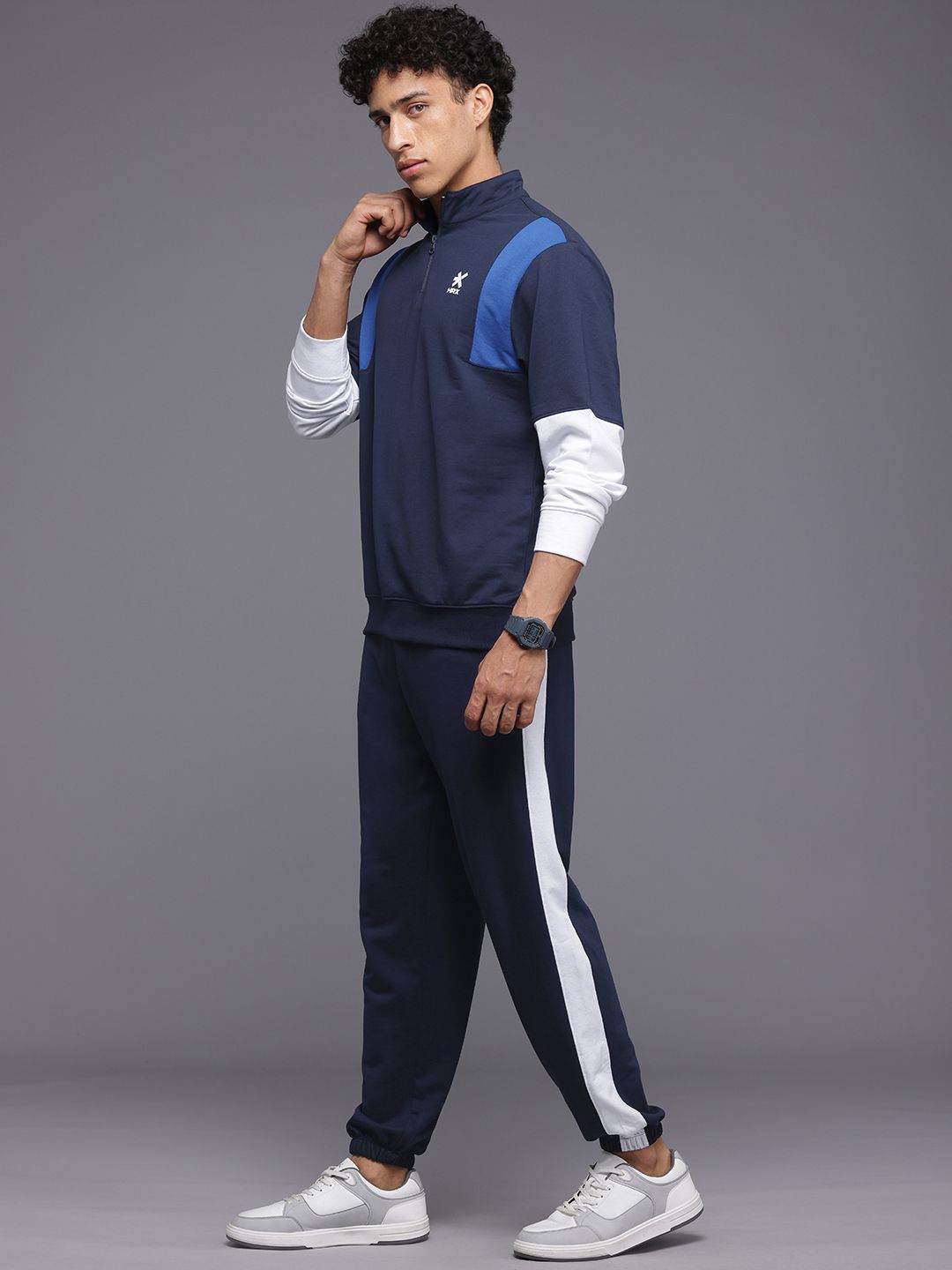 HRX by Hrithik Roshan Colorblocked Detail Lifestyle Tracksuits