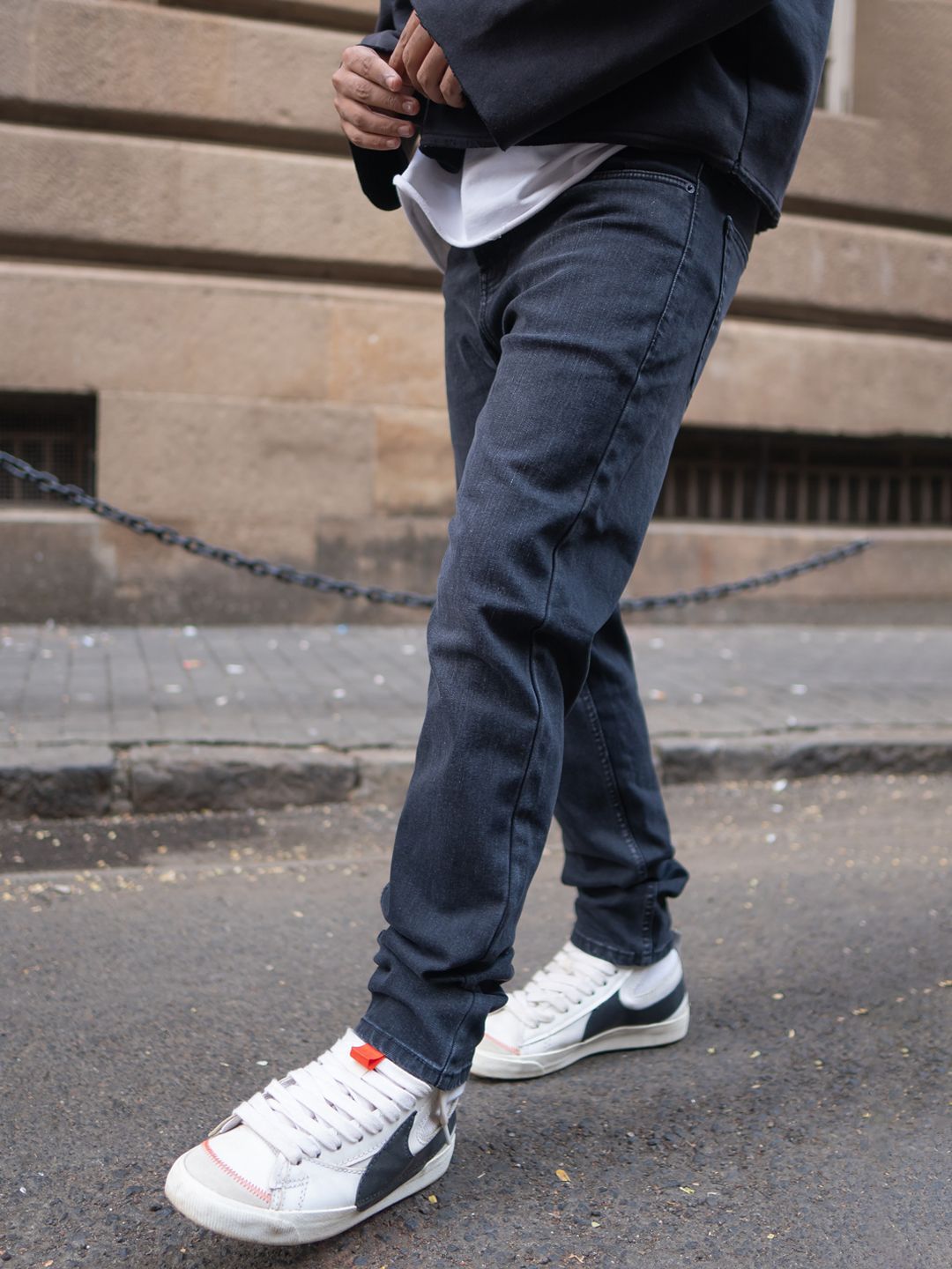 Powerlook Men Mildly Distressed Jeans