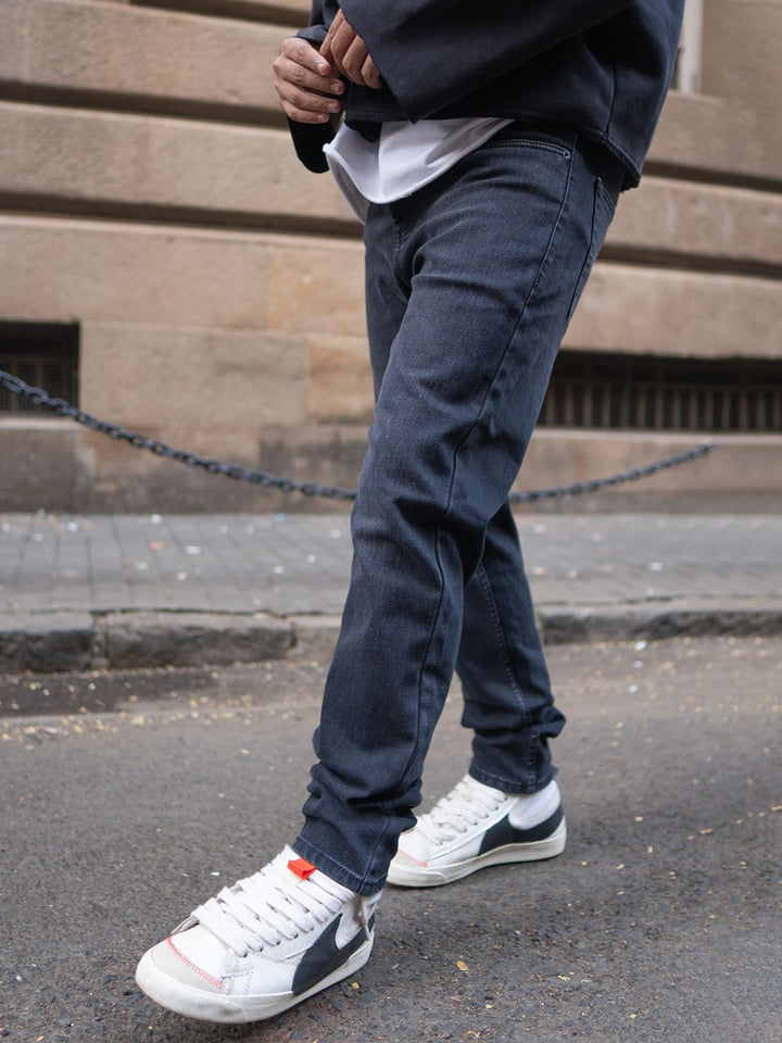 Powerlook Men Mildly Distressed Jeans
