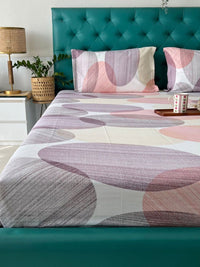 URBAN SPACE Pink & White Geometric 200 TC Queen Bedsheet with 2 Pillow Covers
