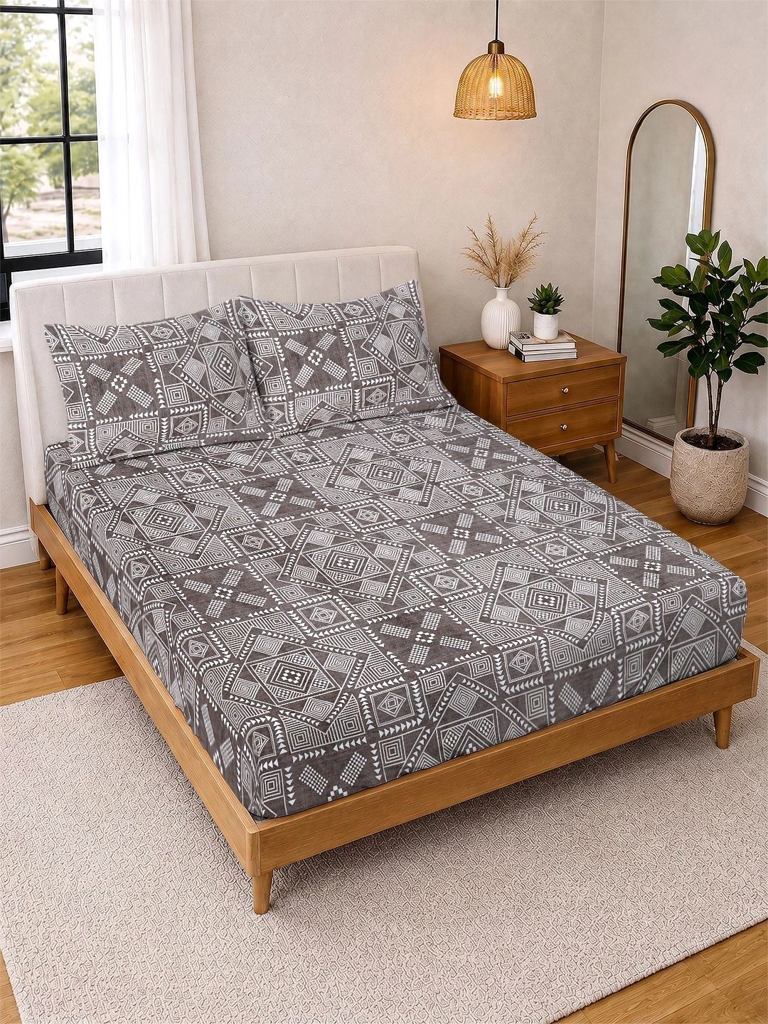 KLOTTHE Coklat Geometric 300 TC Cadar King dengan 2 Sarung Bantal