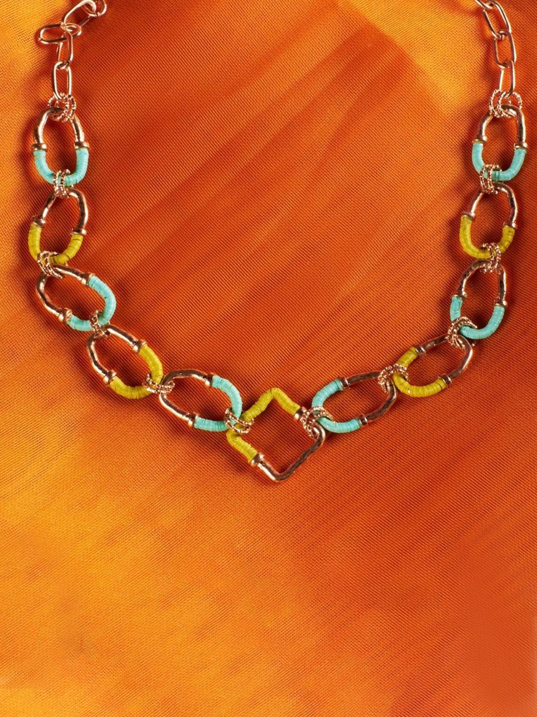 Kalung dan rantai masin