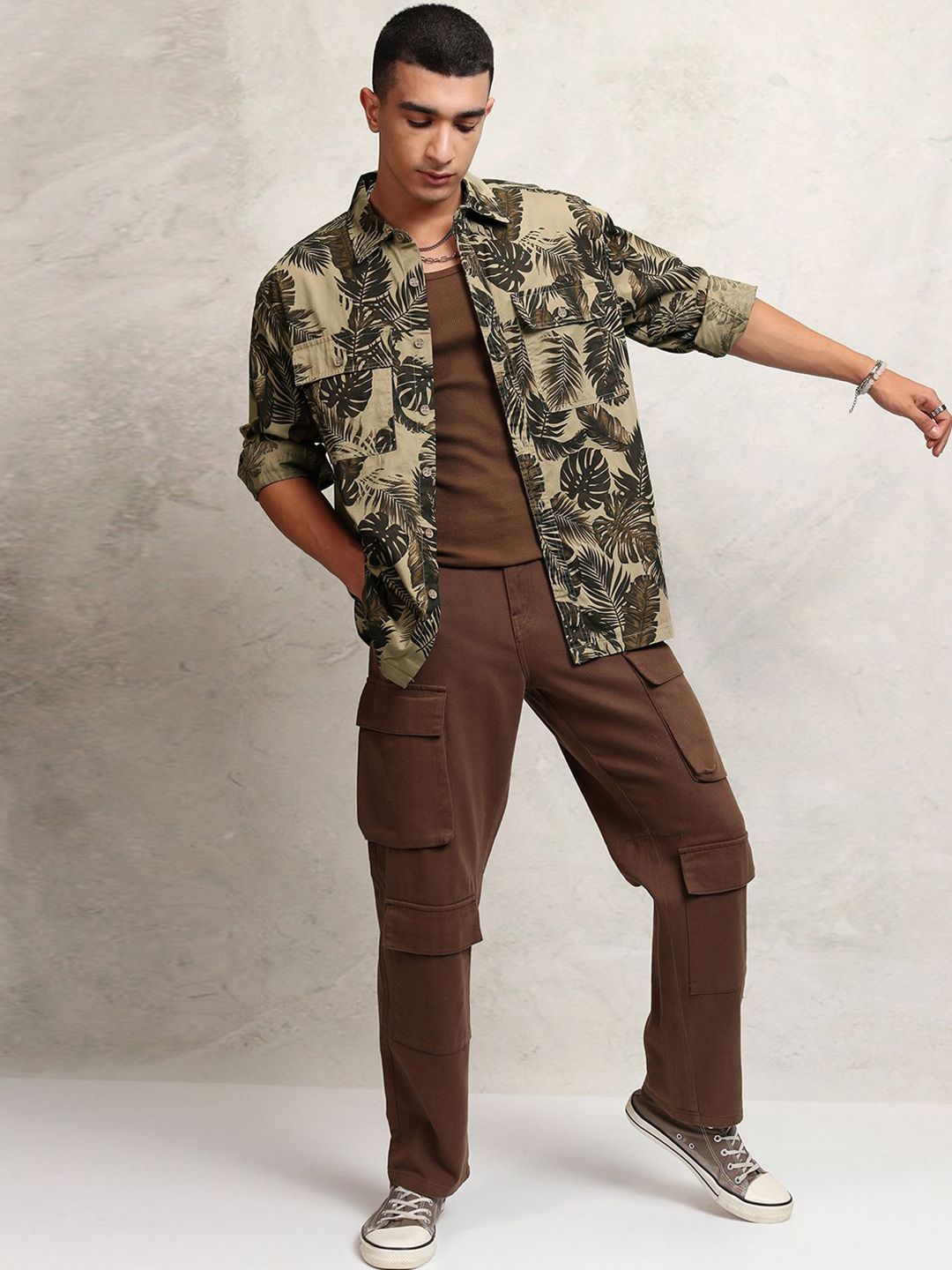 HIGHLANDER Men Tropical Printed Oversized Shirt With Flap Pockets