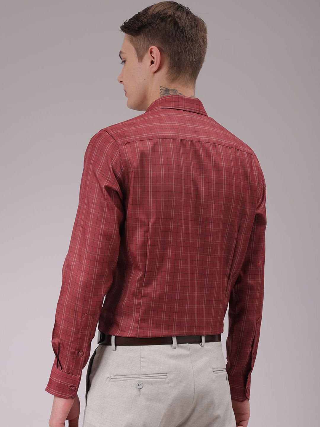 The Indian Garage Co. X Luxe Men Cutaway Collar Checked Slim Fit Formal Shirt