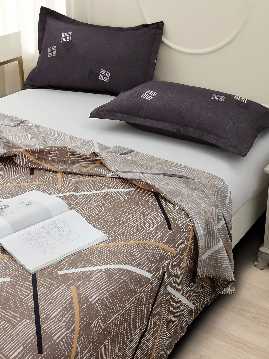 Story@home Coffee Brown Abstract Printed 240 TC Satin Finish Queen Bedsheet Set