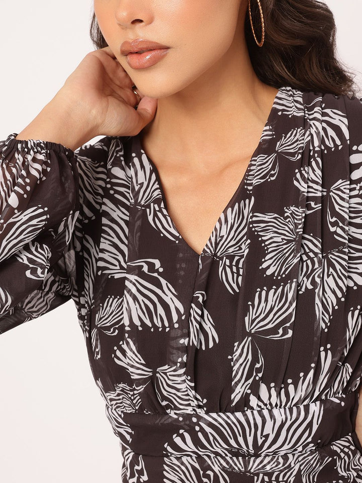 DressBerry Fashionista Flair Printed Ruched Mini Sheath Dress