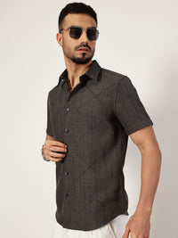 Thomas Scott Men Premium Spread Collar Checked Slim Fit Casual Shirt