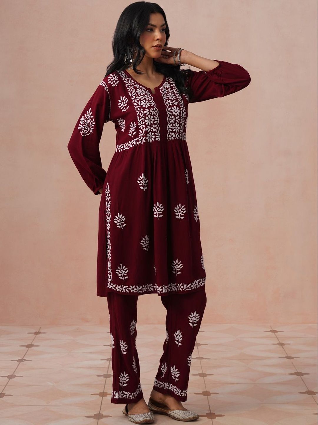 House of Chikankari Women Regular Chikankari Kurta with Trousers