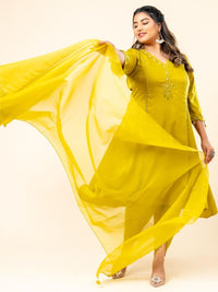Mamicha Embroidered V-Neck Kurta Set