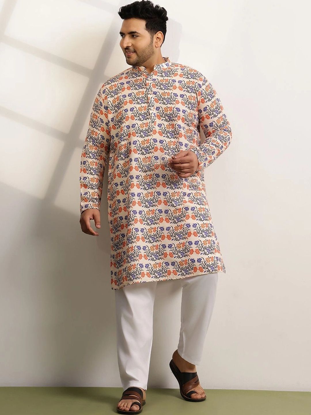 SOJANYA PLUS Men Floral Printed Regular Pure Cotton Kurta with Pyjamas