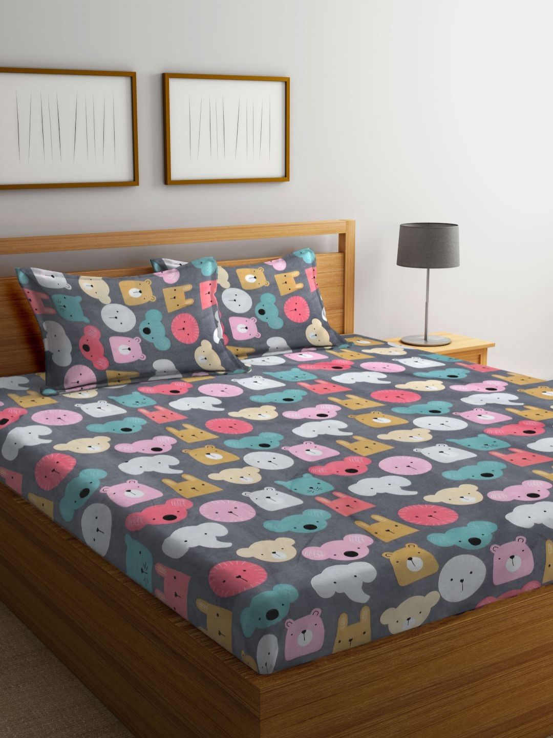 Myntra Elegant Homes Watak Kartun Kelabu & Putih Dilengkapi Cadar Katil King 300 TC dengan 2 Sarung Bantal