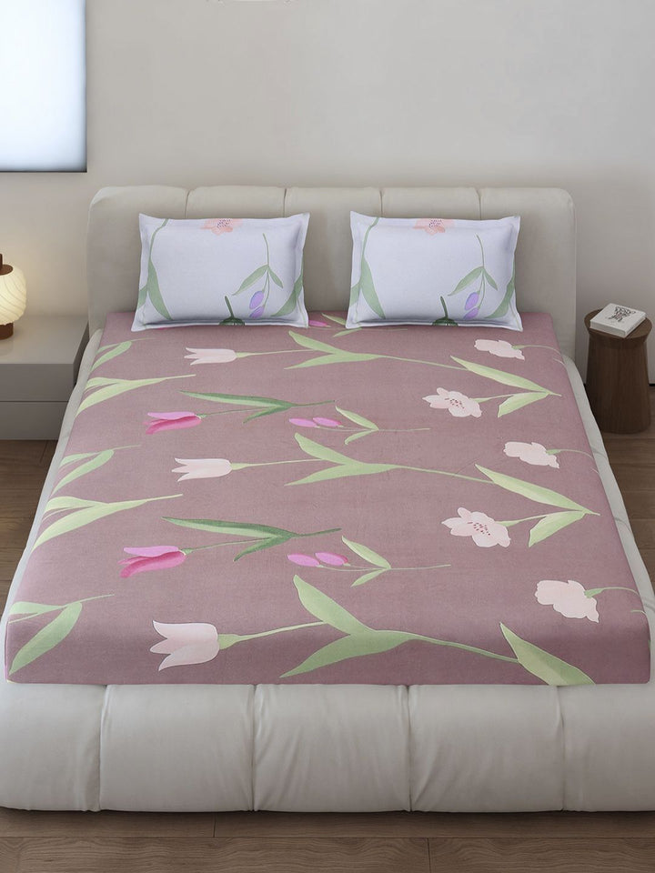 Monte Carlo Edmond Pink & Green Floral Printed 144 TC King Bedsheet Set 2.70 m x 2.70 m