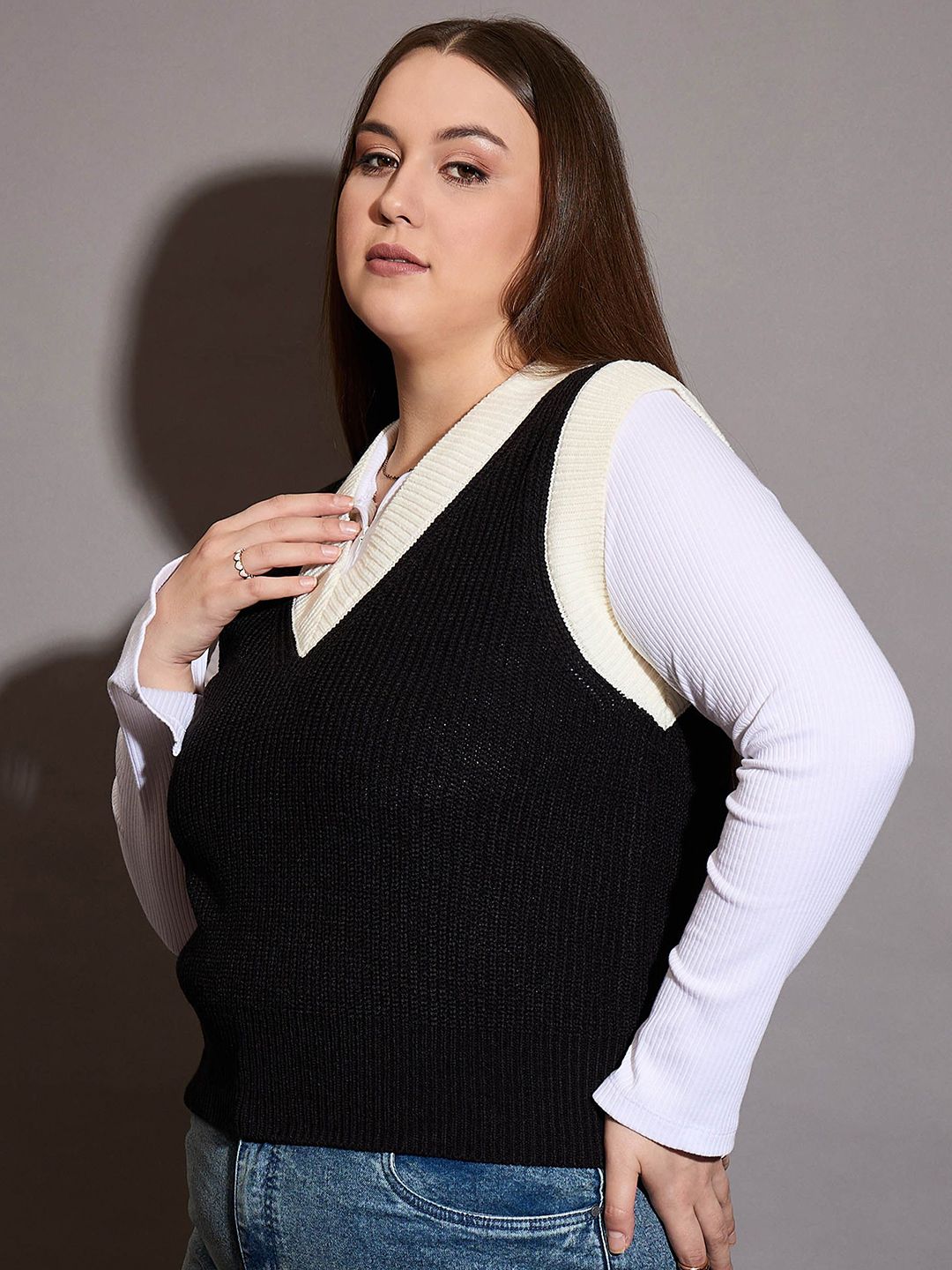 SASSAFRAS Curve Women Colourblocked Plus Size Sweater Vest