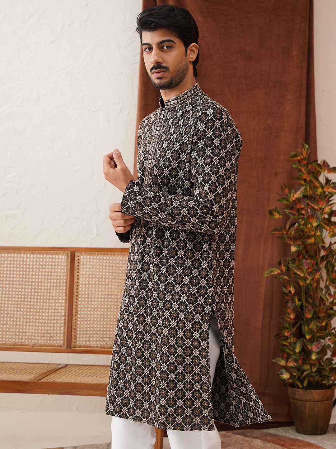 Jompers Men Embroidered Regular Sequinned Kurta with Pyjamas