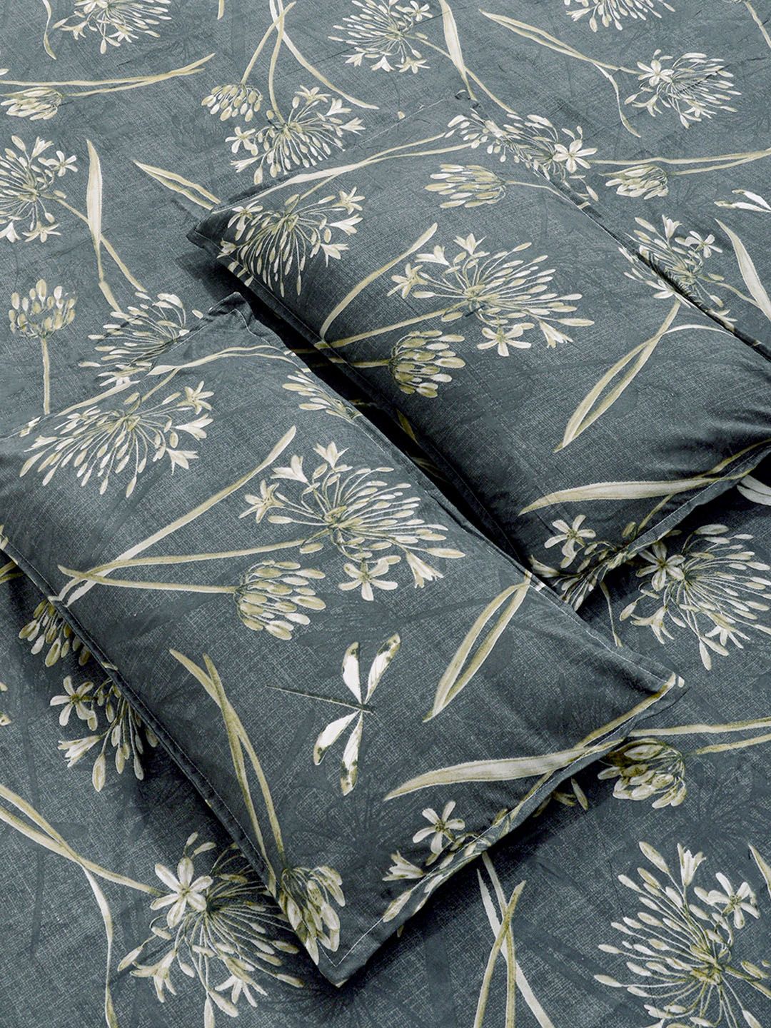 KLOTTHE Green & White Printed 300 TC Double Bedsheet With 2 Pillow Covers- 2.5 m x 2.25 m