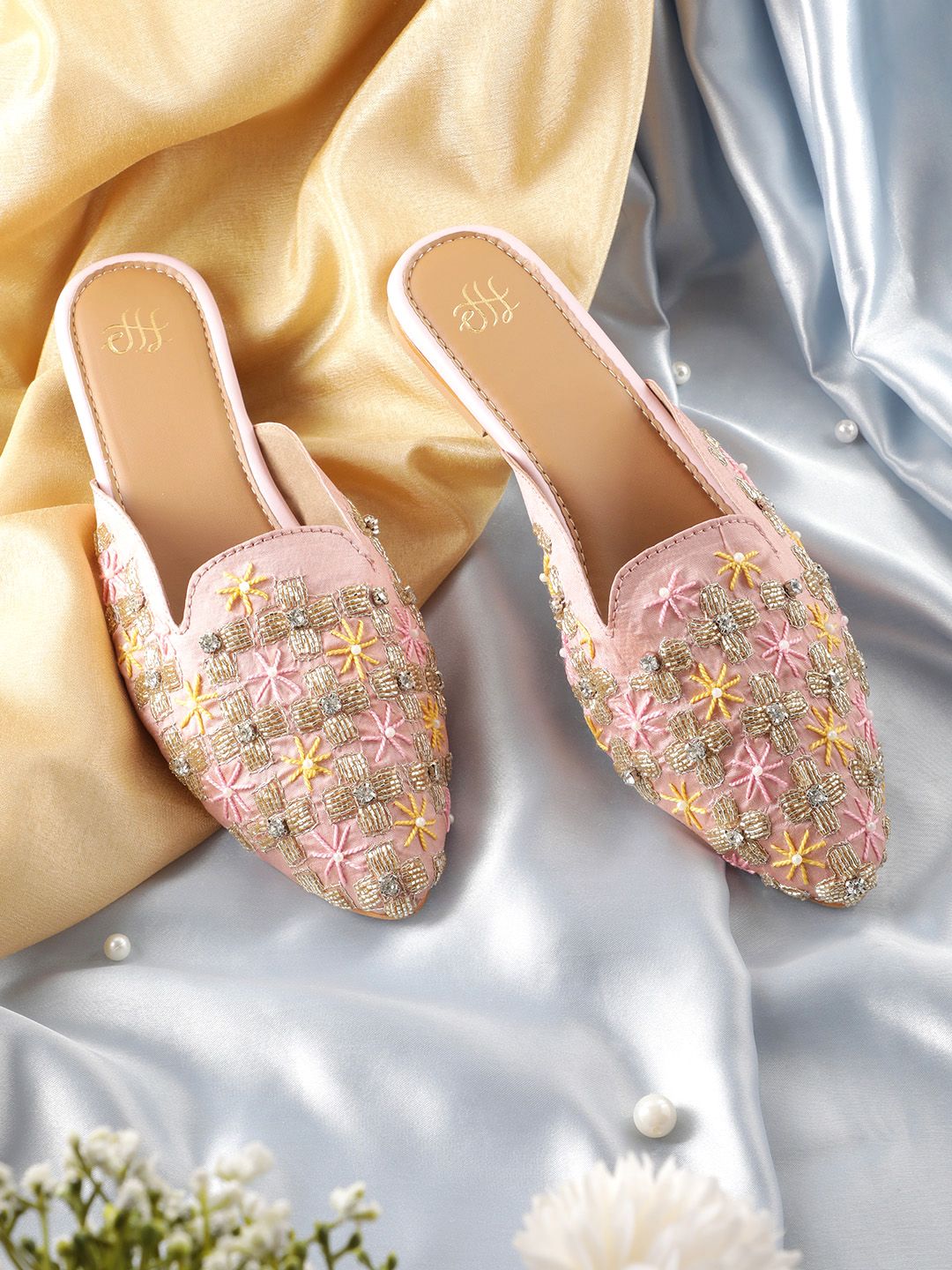 House of Pataudi Women Ethnic Embellished Mules