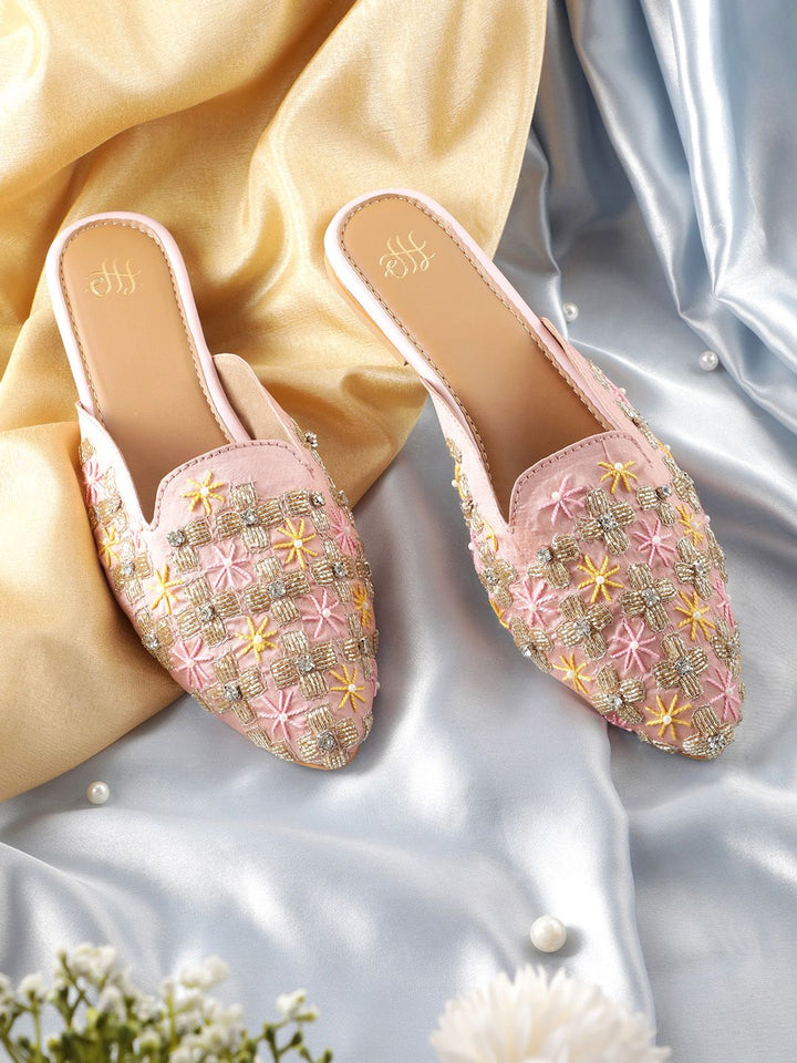 House of Pataudi Women Ethnic Embellished Mules