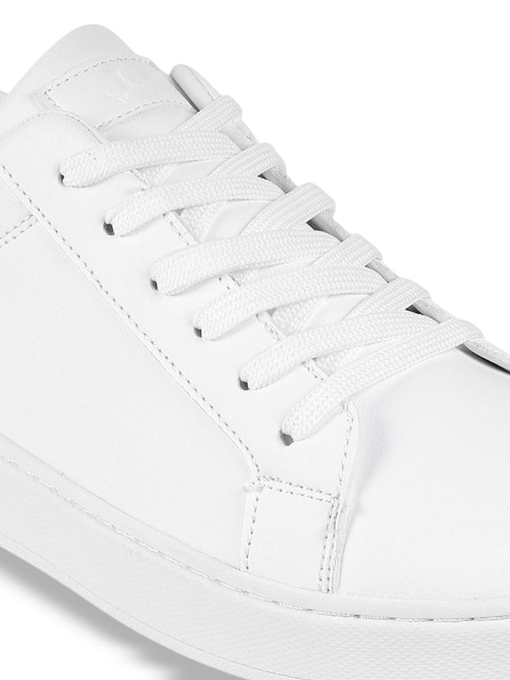 Mochi Men Colourblocked Lace-Ups Sneakers