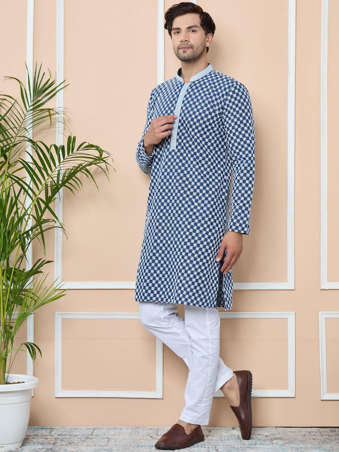 See Designs Men Ethnic Motifs Embroidered Regular Thread Work Kurta with Pyjamas