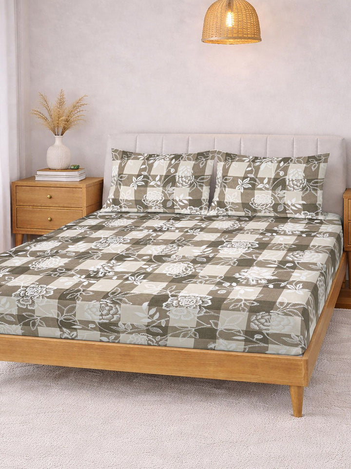 KLOTTHE Beige & White Printed 300 TC Double Bedsheet With 2 Pillow Covers- 2.5 m x 2.25 m