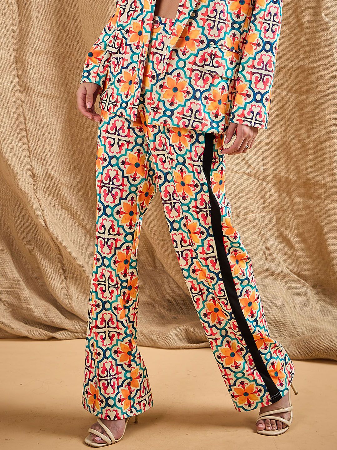 SASSAFRAS Women Ethnic Motifs Printed Relaxed Straight Leg Straight Fit High-Rise Trousers