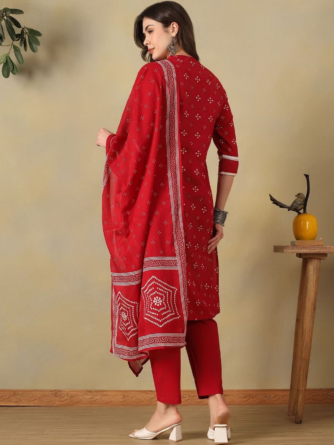 Mamicha Women Ethnic Motifs Printed Regular Pure Cotton Kurta with Trousers & With Dupatta