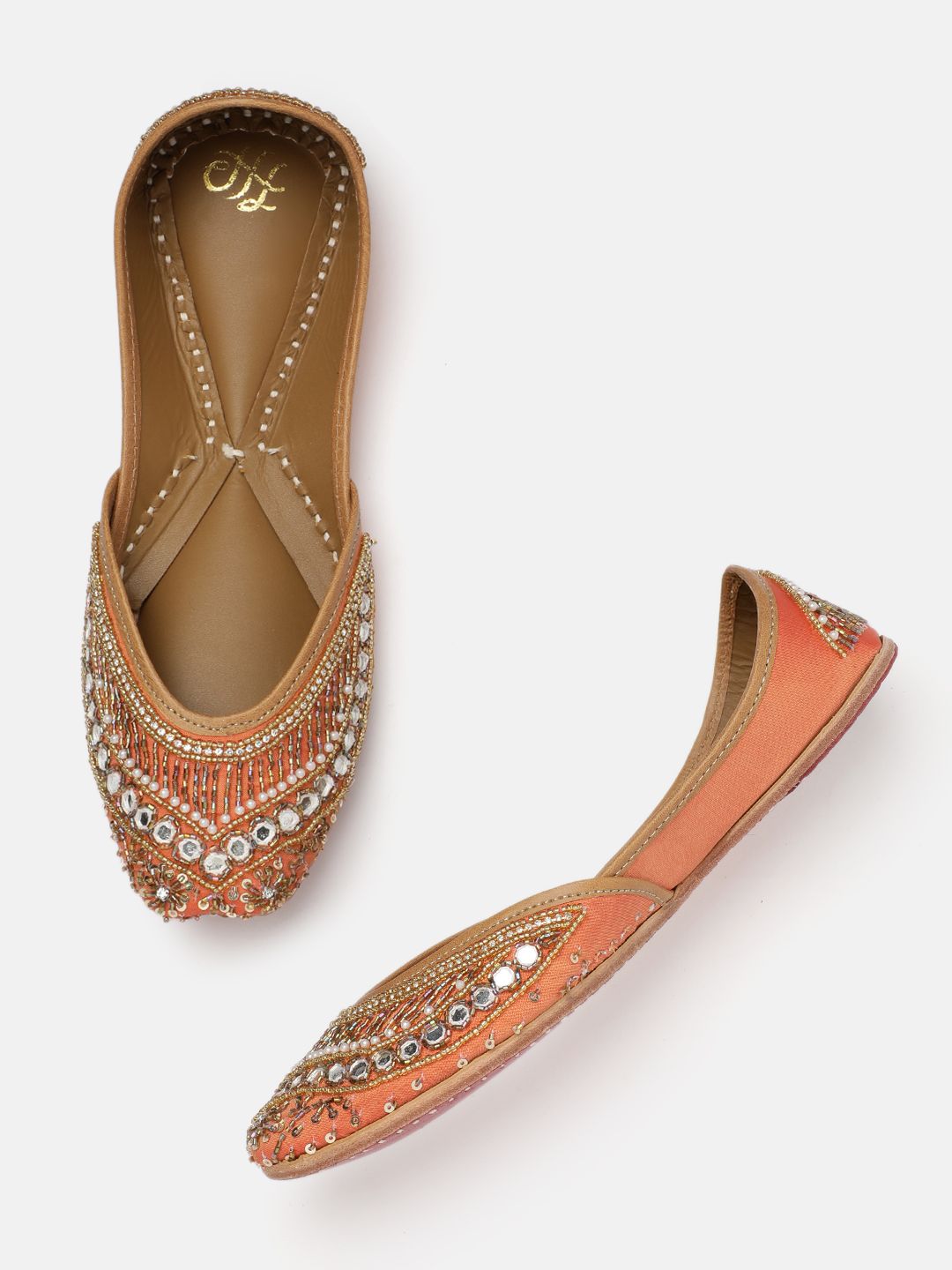 House of Pataudi Embellished With Ethnic Motif Mojaris