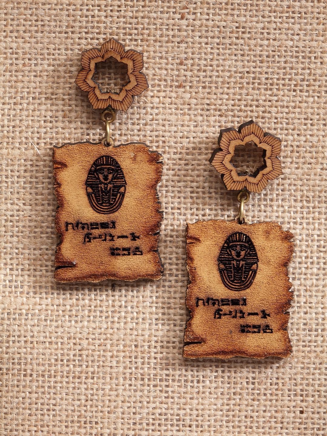 Anting-anting Drop Kontemporari Anouk Saduran Emas